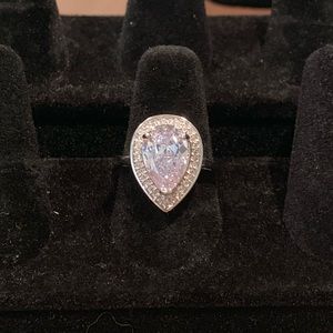 Sparkler 🧨🧨🧨 Pear Shaped Cocktail Ring 💍💍💍